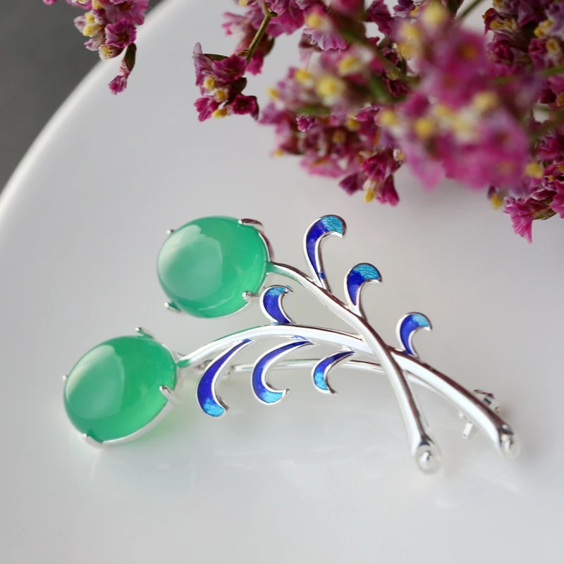 

Authentic 925 Sterling Silver Brooch Trendy Creative Flower Branch Inlaid Natural Green Chalcedony Brooch Lady Jewelry Gift