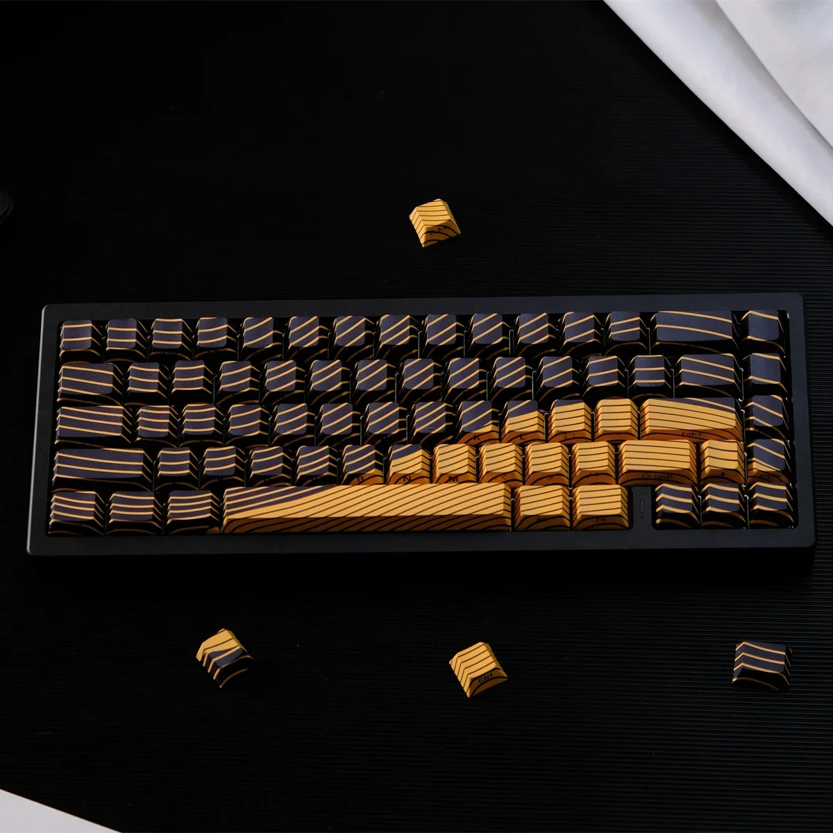 Black gold wave side engraved transparent keycap PBT original height, heat sublimation, mechanical keyboard cap