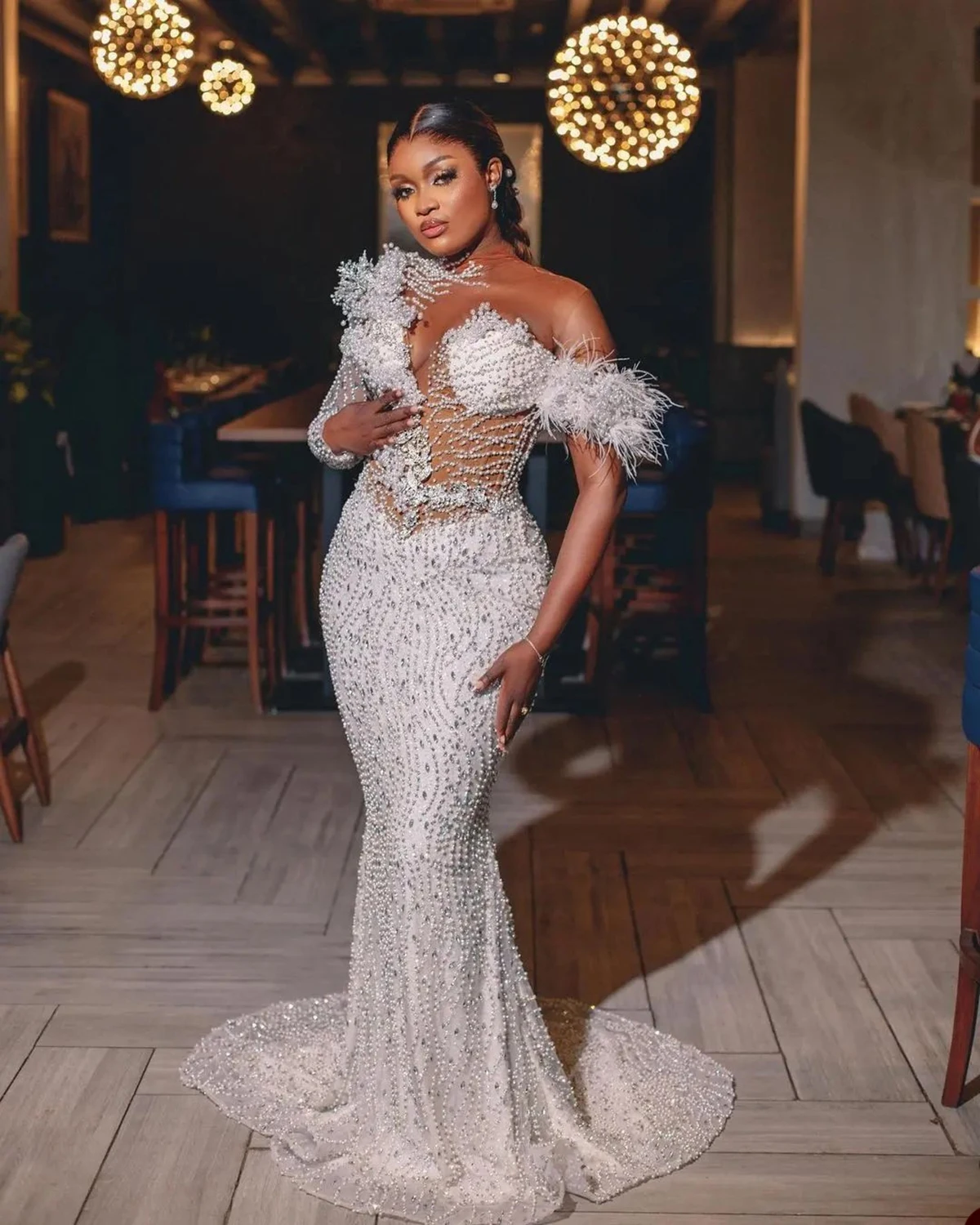 Piume perle abiti da sposa a sirena Plus Size abito da sposa monospalla cristalli di pizzo su misura Vestido de novia africano