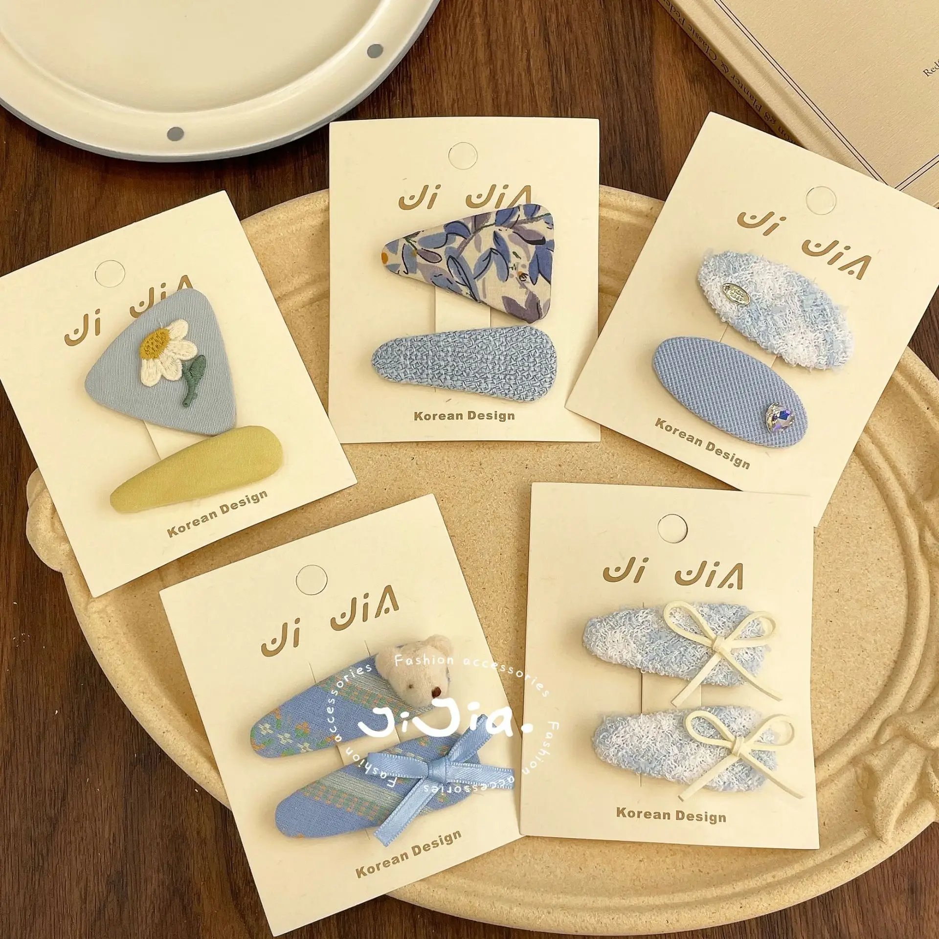 

Корейская синяя заколка для волос в клетку с цветочной вышивкой, боковая булавка, милые тканевые заколки для малышей, дышащее хлопковое украшение для волос для девочек