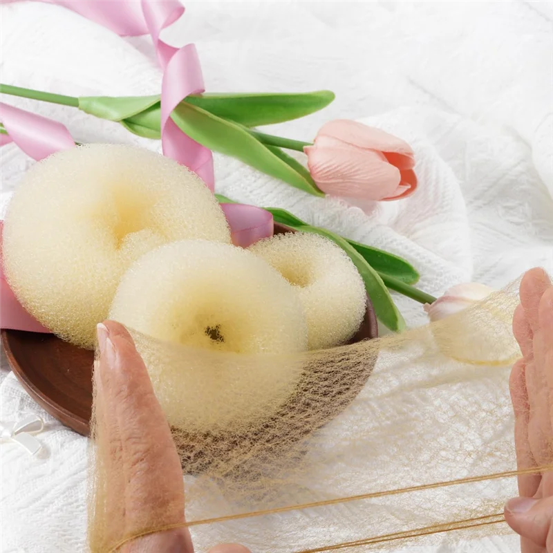 【مشعبية】مجموعة صانعة الكعك وشبكة الشعر النسائية: 8 صناعات، 10 شبكات غير مرئية بنية، 5 أشرطة مطاطية، 40 دبابيس على شكل حرف U، بيج