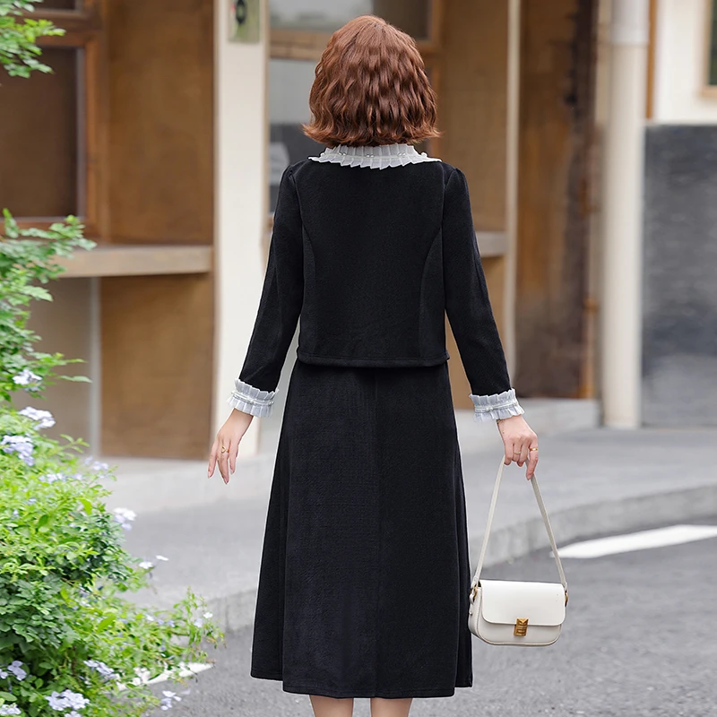 ชุดเซ็ตสองชิ้นสไตล์มิดิสุดหรูสำหรับผู้หญิง สไตล์ใหม่ปี 2025 ฤดูใบไม้ผลิ เวอร์ชั่นเกาหลี ทรงเข้ารูป กลิ่นหอม
