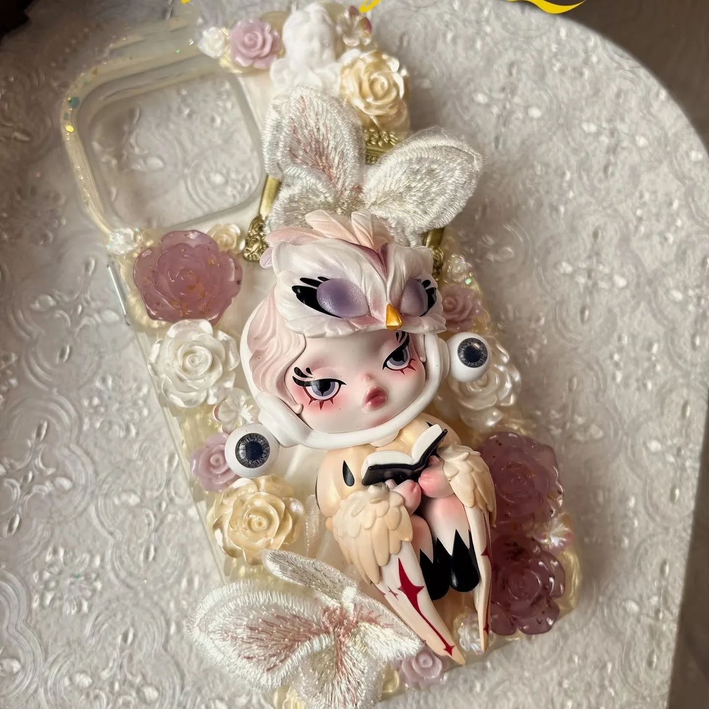 

Cream glue diy mobile phone case, contact customer service to customise the model, 10-15 days to ship