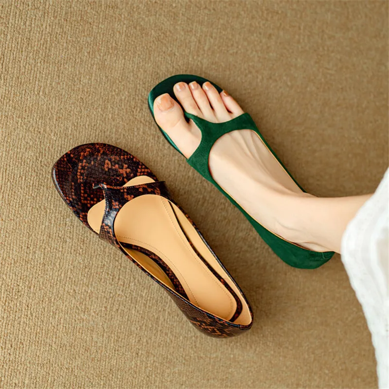 New Genuine Leather Summer Sandals Round Toe Low Heel Roman Sandals for Women Fashion Pinch Toe Flat Shoes Concise Ladies Shoes