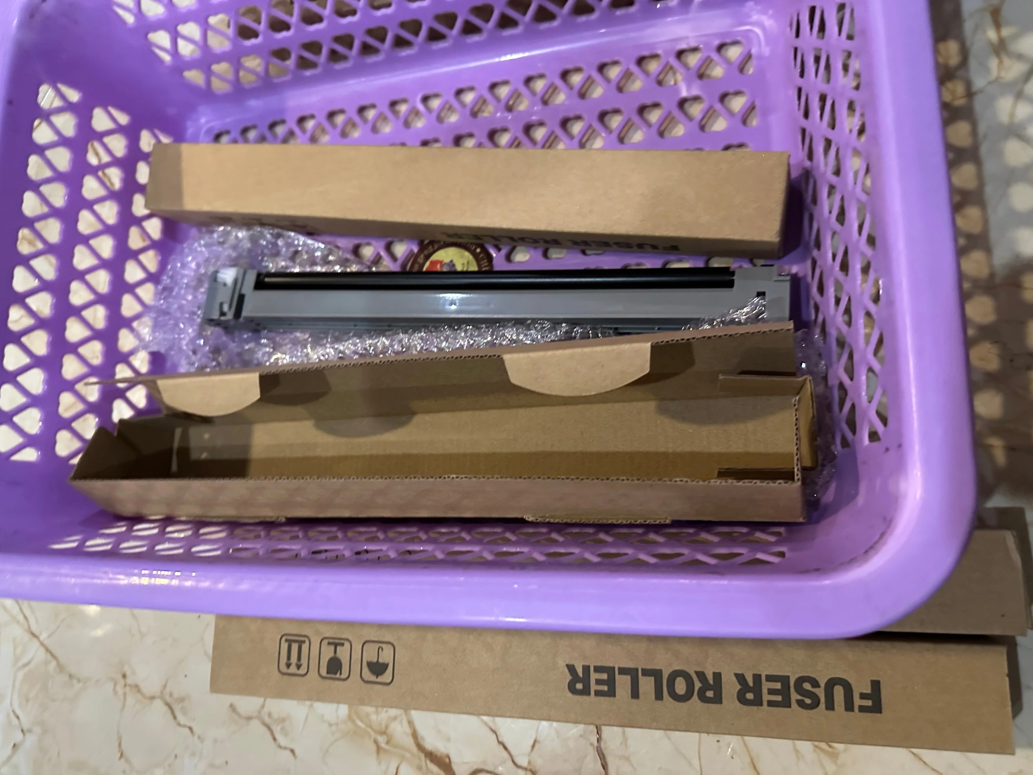 

Основный зарядный ролик MC-3100 в сборе для KYOCERA M3040 M3145 M3540 M3550 M3560 M3645 M3655 M3660 P3045 P3050 P3055 P3060 P3145