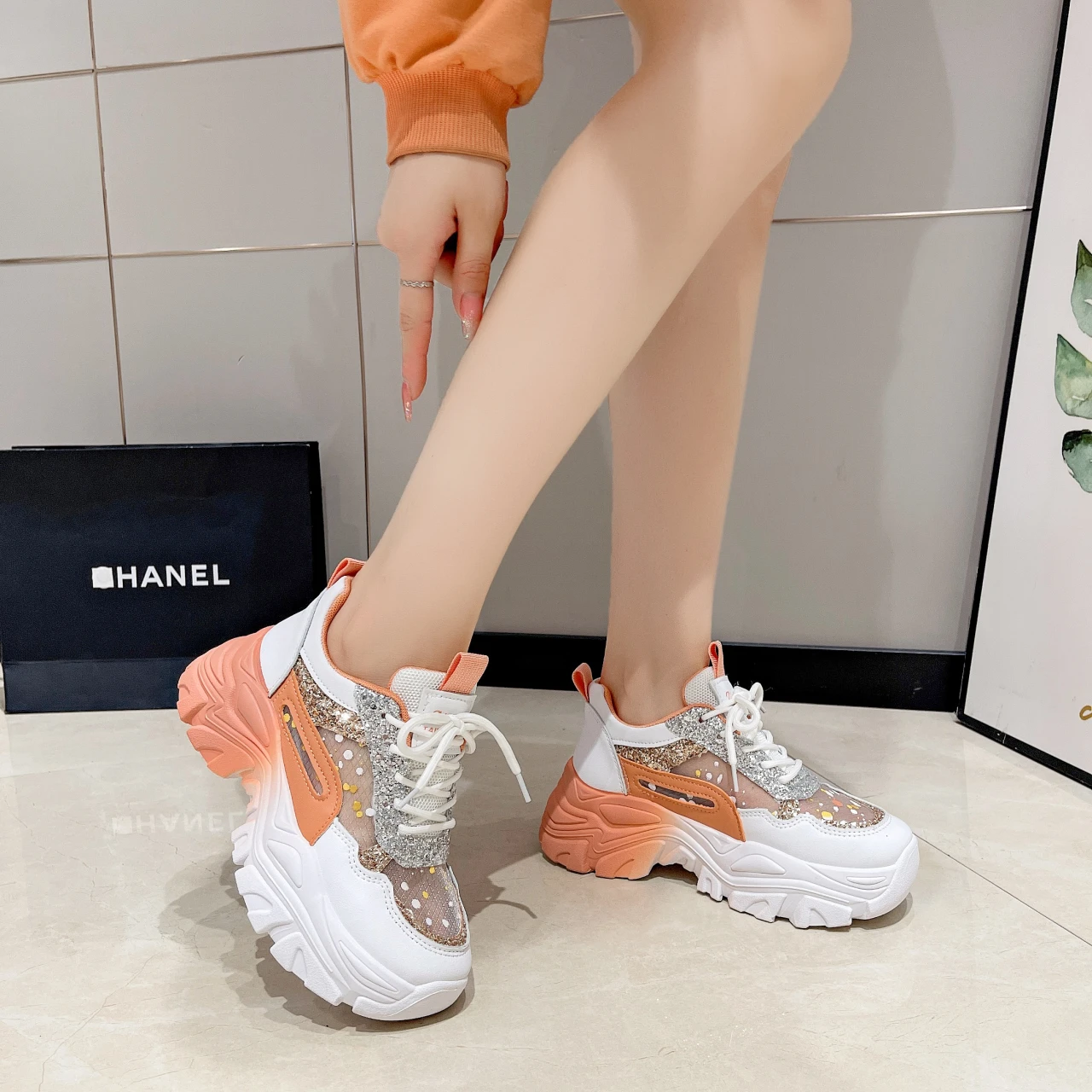 2025 summer new thick-soled versatile breathable mesh casual sports shoes inner height increase diamond explosion women's shoes
