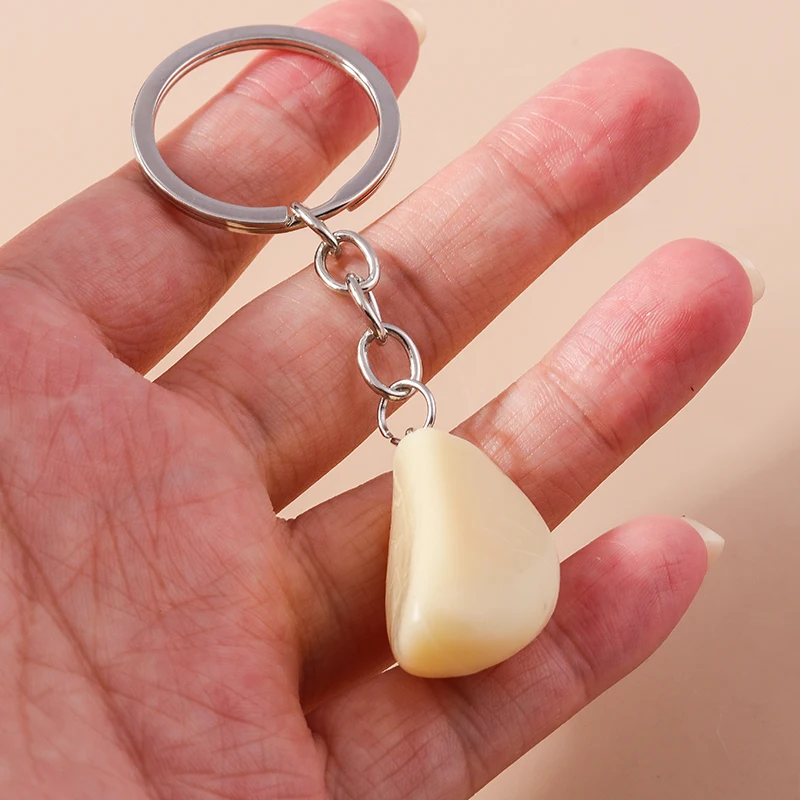 Cute Simulation Resin Food Garlic Keychain for Women Men Car Key Handbag Purse Hanging Keyrings Accessories DIY Jewelry Gifts