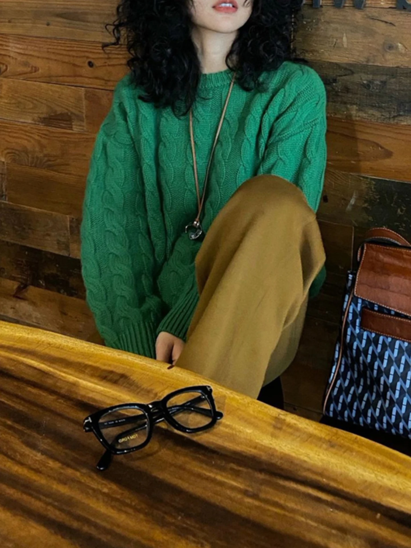 เสื้อถักไหมพรม Ele Thiened Long Sve ดีไซน์เรียบง่าย สวมใส่สบาย ทรงหลวม แฟชั่นสำหรับฤดูใบไม้ร่วง เสื้อผู้หญิง Camere Swe...