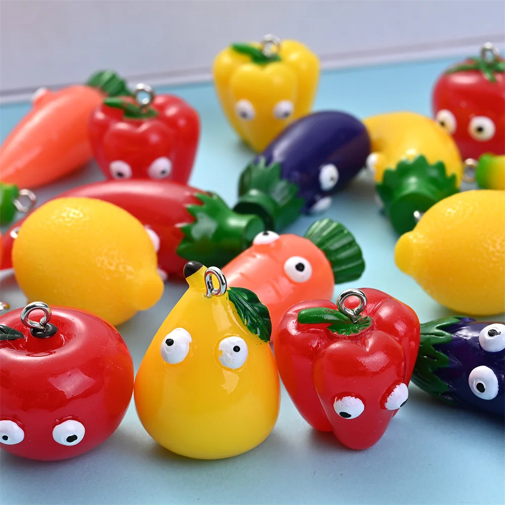 5 Stück 3D Gemüse- und Obst-Anhänger: Tomate, Paprika, Kürbis, Zitrone, Aubergine, Harz-Kreativanhänger für die Schmuckherstellung – Detail 6