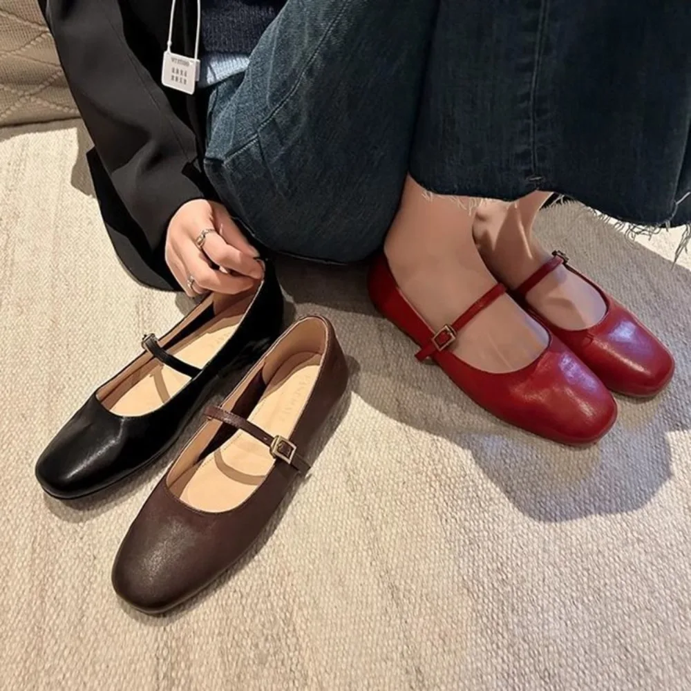 2026 Frühling Neue Marke Damen Flats mit runder Zehenpartie, flache Slip-On-Ballerinas, elegante Freizeitschuhe aus weichem Leder