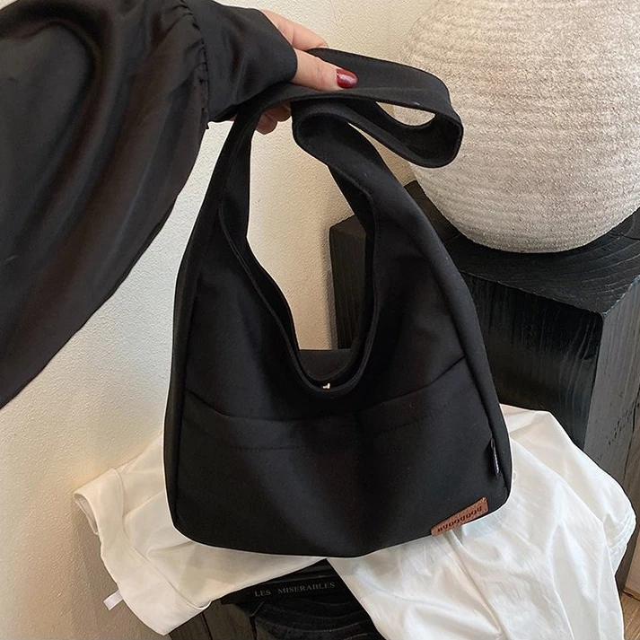 

2025 New Classic Solid Color Nylon Hasp Shoulder Bags Simple Casual Versatile Portable Sewing Thread Handbags for Women