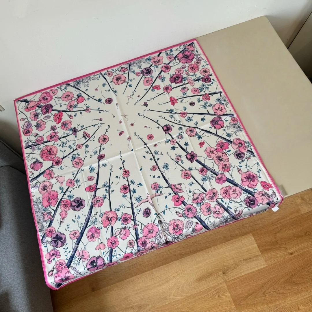 

Luxury Brand Silk Scarf Elegant Women's Silk Shawl 100% Mulberry Silk Twill Fabric The Perfect Gift Choice Premium 90*90 CM