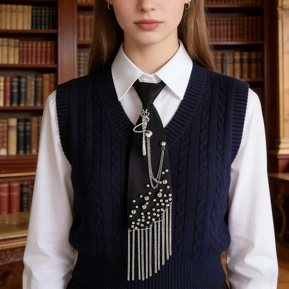 

Fashion Pre-tied Neck Tie Punk Bowtie for Women Adjustable Vintage Crown Pearl Tassel Chain Easy to Tie Jewelry Fashion