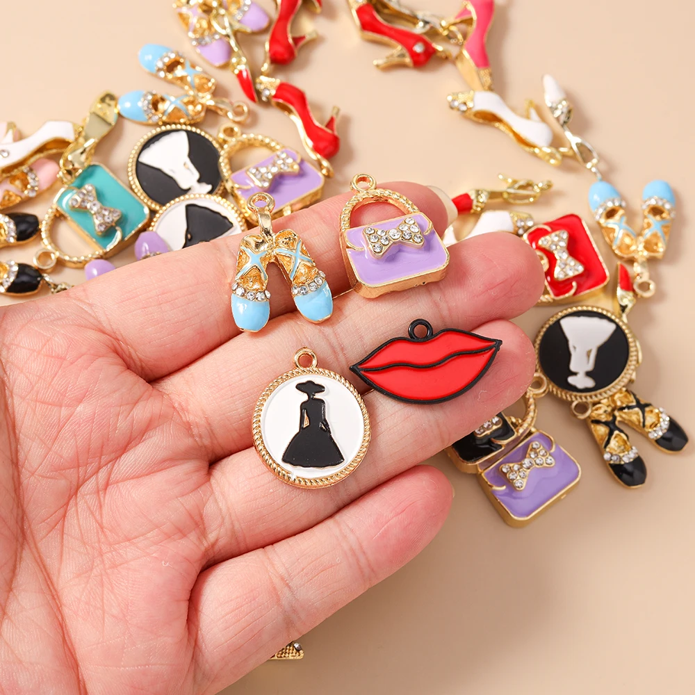 Leslie 10 Stück niedliche Handtaschen-Schuhe, High-Heels-Anhänger, Lippen-Lippenstift-Anhänger, geeignet für DIY-Schmuckherstellung, handgefertigte Ohrringe, Halsketten – Detail 5