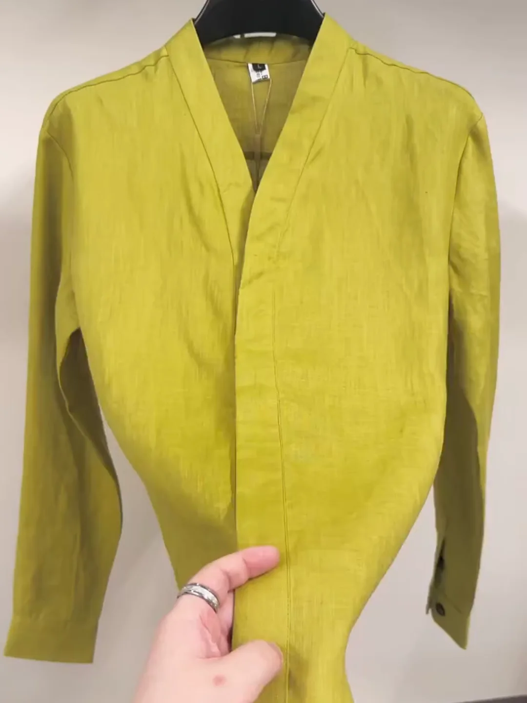 

Высококачественный льняной мужской однотонный весенне-осенний новый повседневный воротник с фруктами, модный простой роскошный облегающий длинный свек