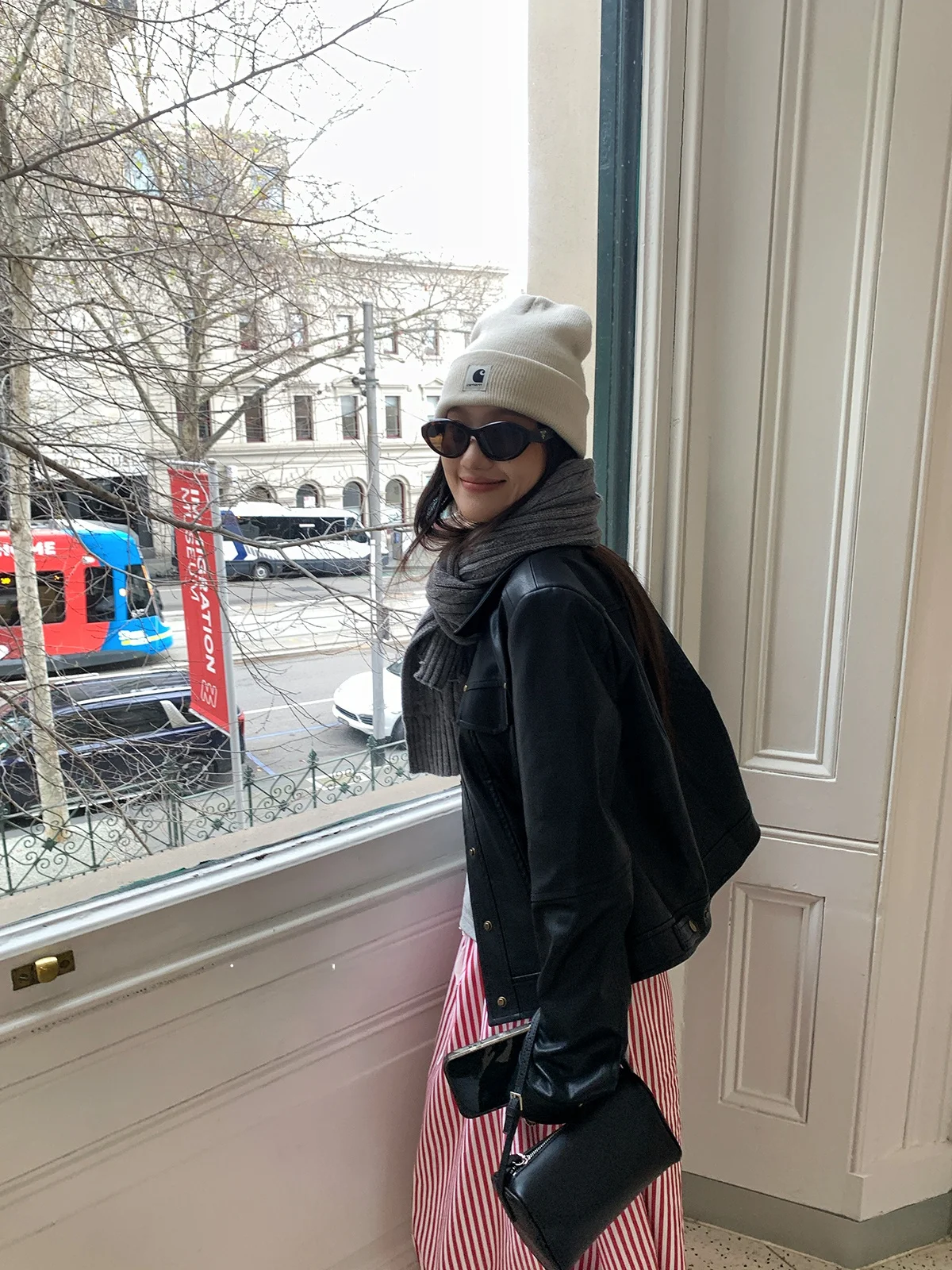 Jaqueta Feminina Retrô Slim Fit de Couro PU, Elegante e Versátil, Estilo Curto, Xianai No Spice, Manga Longa com Botões