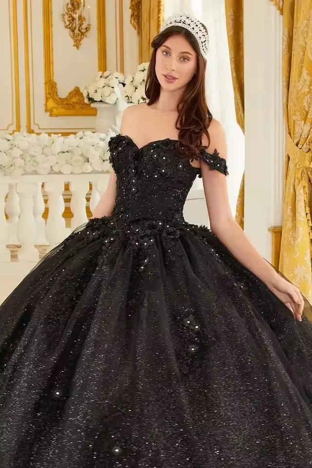 Customized Black Lace Appliqued Princess Quinceanera Dresses Off Shoulder Sweet 15 16 Dress vestidos de 15 quinceañera Prom Gown