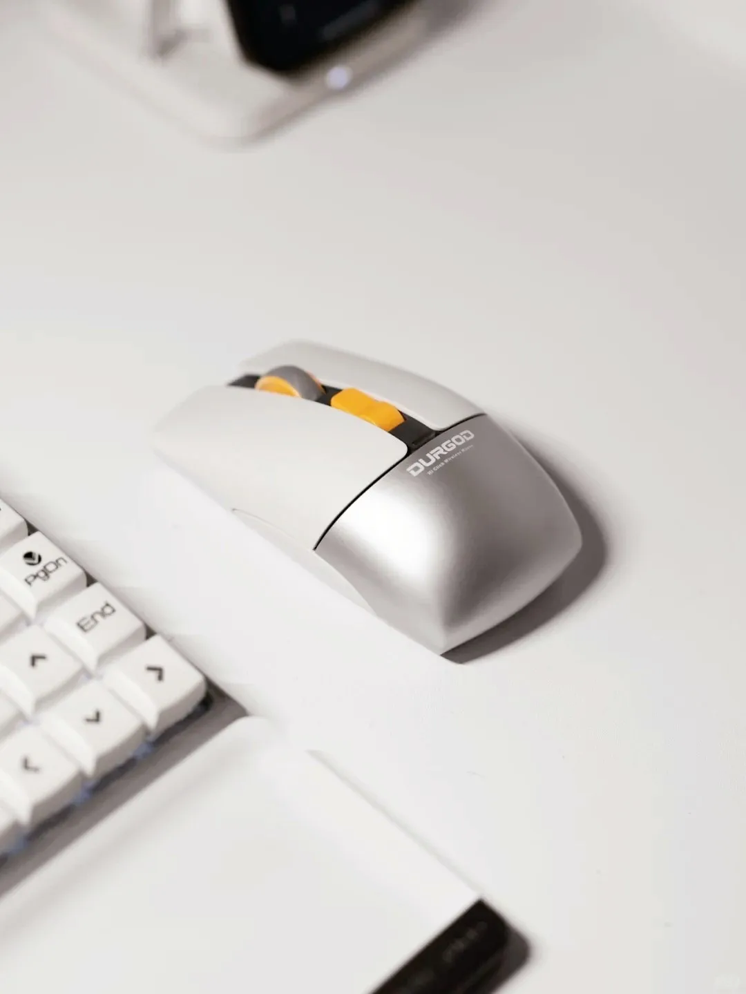 DURGOD Hi Click 2.4G Wireless Bluetooth Mouse Silvery White Long Endurance 3 Mode Office iPad Mouse