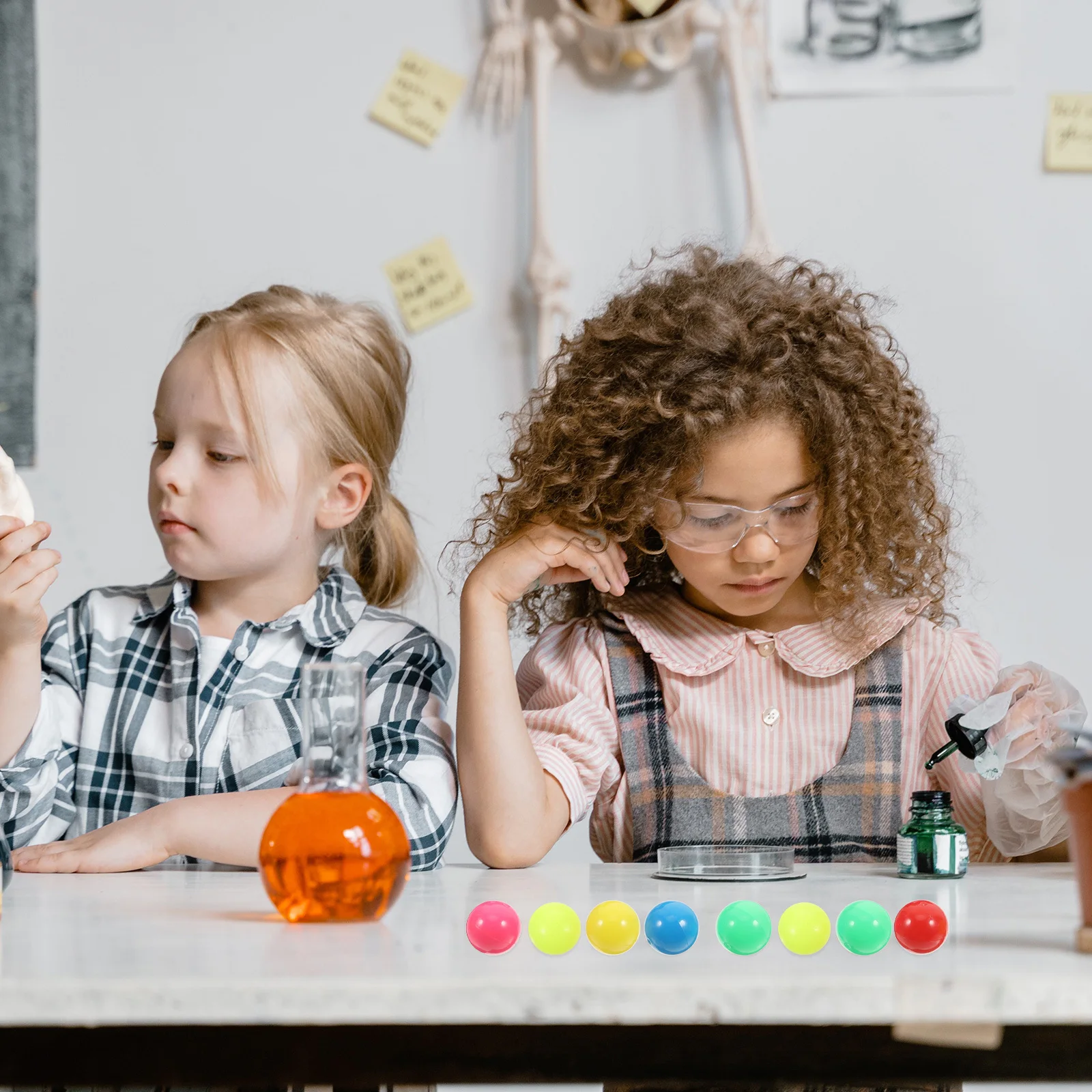 

100Pcs 20mm Colored Round Capsules Hollow Plastic Counting Balls for Math Probability Teaching Kids Colored Round Capsules