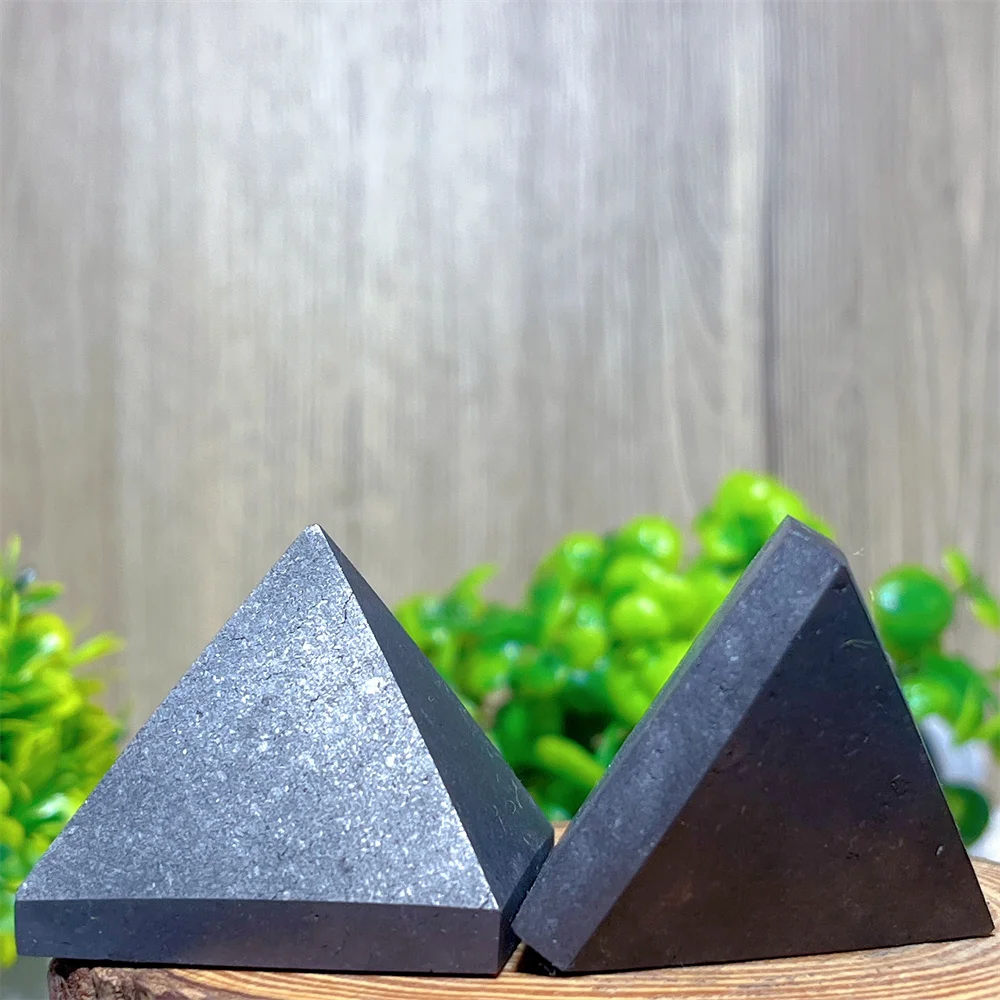 Crystal Naturtal Schungite Pyramid Stone Quartz Mineral Reiki Energy Feng Shui Gemstone Decoration