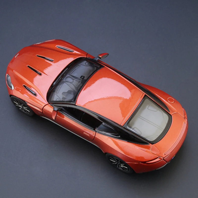 1:24 DB11 Alloy Sports Car Model Diecasts Metal Toy Racing Supercar Car Vehicles Model High Simulation Collection Childrens Gift