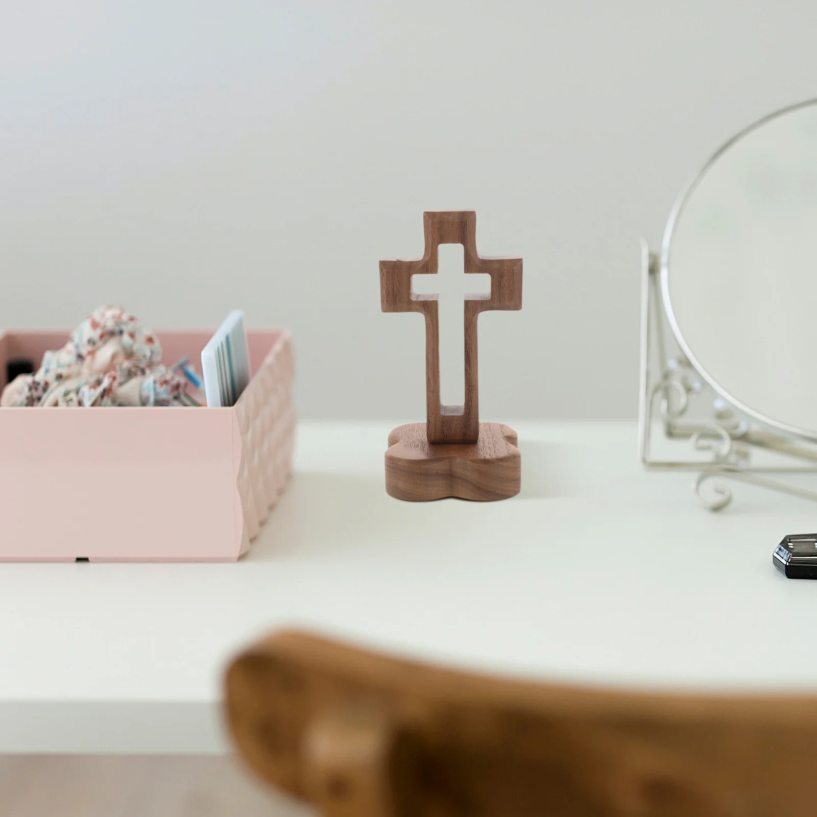 

Wooden Cross Decor Handcrafted Standing Cross For Home Church Office Table Altar Christian Desk Decoration Party Holiday Craft