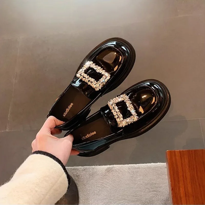 Women Pump New Sparkling Starry Sky Blingbling Diamond Buckle Round Head Thick Bottom Le Fu Style Small Leather Shoe Woman Shoe