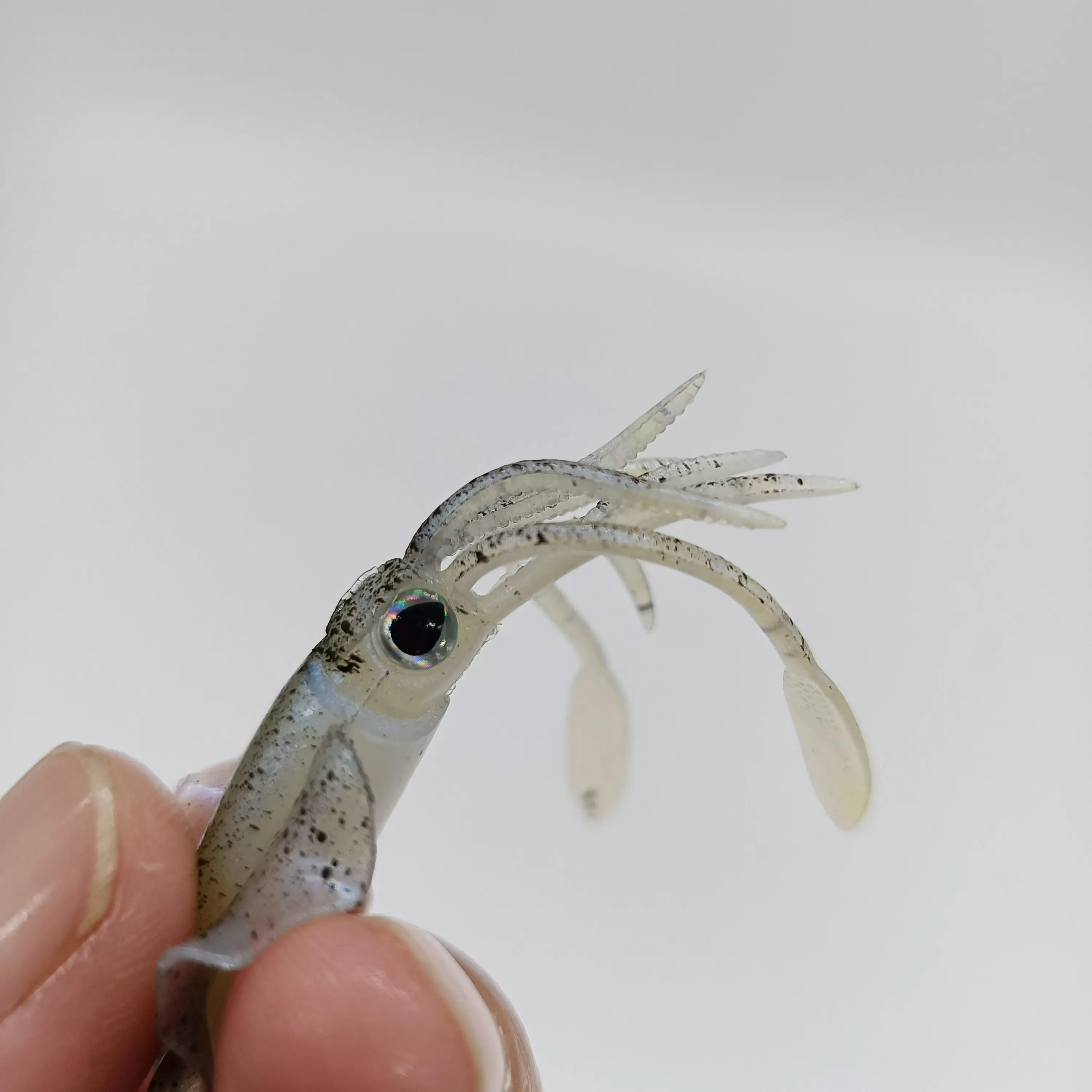 DUODUOYU 1PCS Mini Weiche Tintenfisch Angeln Locken 6cm 2g Leucht UV Tintenfisch Jigs Für Süßwasser Angeln locken Wobbler Köder Angelgerät – Detail 15