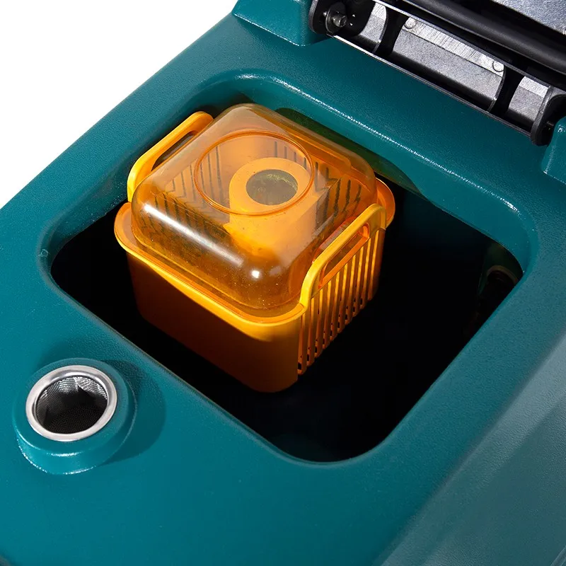 Professionelle industrielle Geschäfte zum Reinigen von Bodenschrubbmaschinen, begehbare Bodenreinigungsmaschine