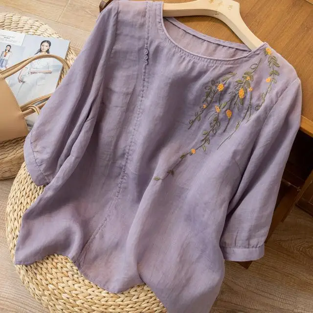 Summer New Short Sleeve Shirt Embroidered Loose Round Neck Short Sleeve Retro T-shirt Women\'s Round Neck