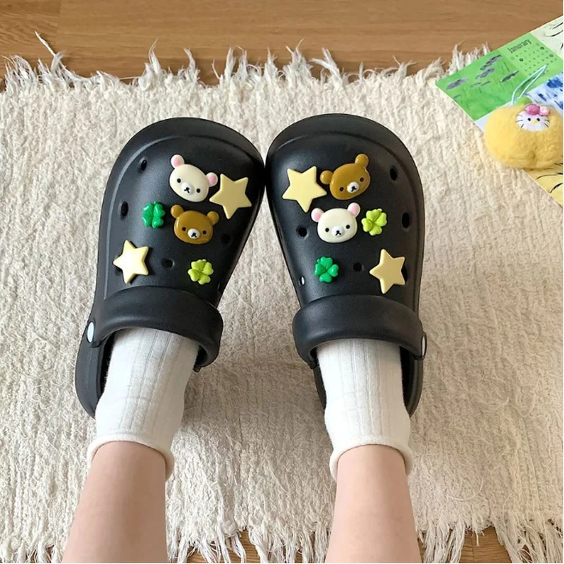 귀여운 리락쿠마 에바 두꺼운 밑창 구멍 신발 카와이 베어 여름 야외 미끄럼 방지 비치 신발 커플 샌들 선물