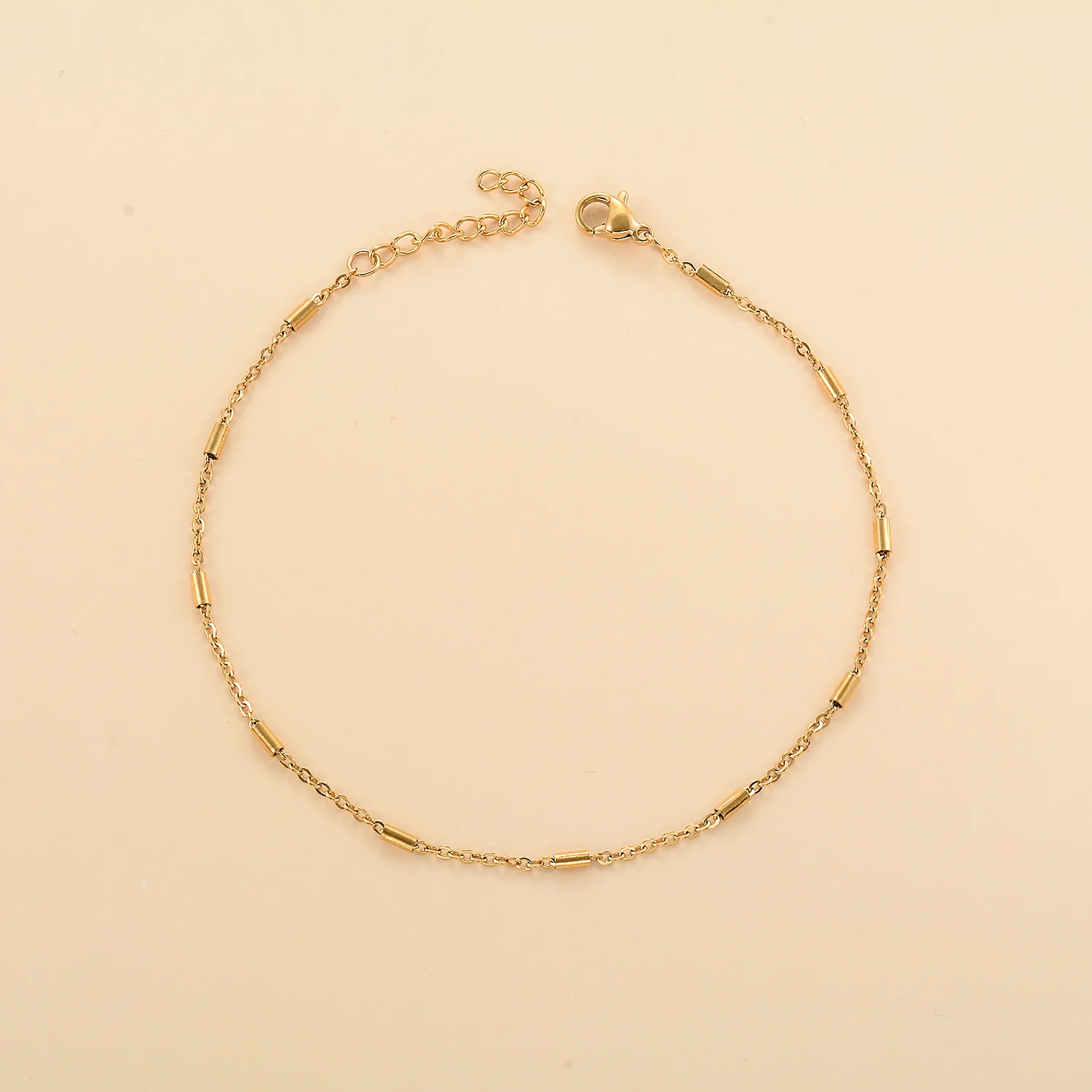 Goldfarbene Armbänder Dünner Edelstahl-Armreif Schick Verstellbar Kein Verblassen Schmucktrends im Großhandel – Detail 6