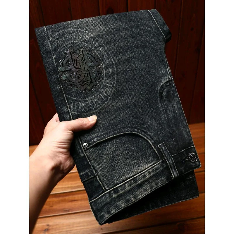 Celana jeans denim kasual pria, celana denim kasual tren retro serbaguna modis elastis slim fit mewah ringan modis untuk pria