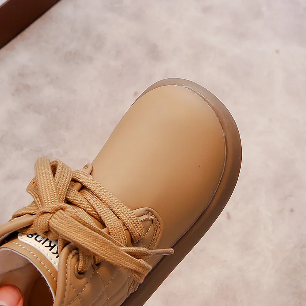 بو الجلود أحذية الشتاء للأطفال الاتجاه أزياء الأطفال أفخم الأحذية سميكة الدافئة أحذية قطنية للبنين بنات المخملية الأحذية الدافئة