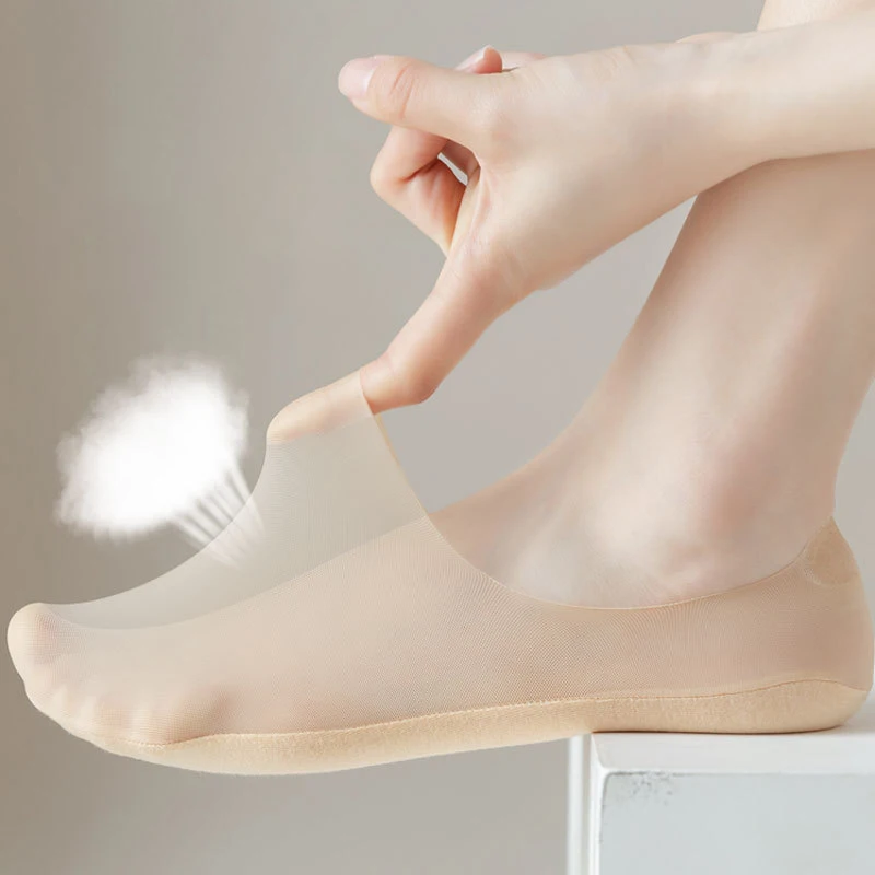 5 Pairs Women Ice Silk Sock Slippers Summer Ultra-thin Breathable Low Cut Boat Socks Solid Color Silicone Non-slip Invisible