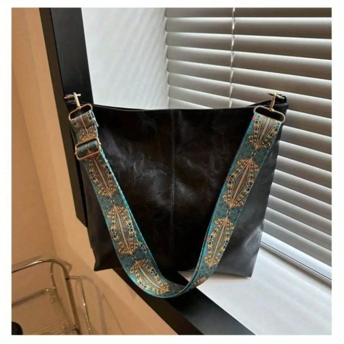Bolso Tote de Piel Sintética Negra con Correa Ancha con Estampado Boho, Gran Capacidad