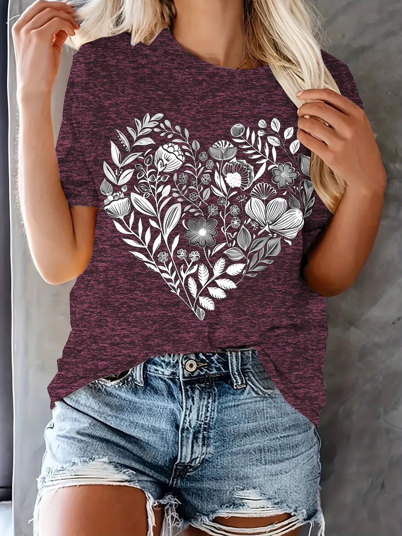 

Женская футболка большого размера с короткими рукавами и цветочным принтом Love, свободная и повседневная, мягкая, удобная и дышащая, для занятий спортом на открытом воздухе