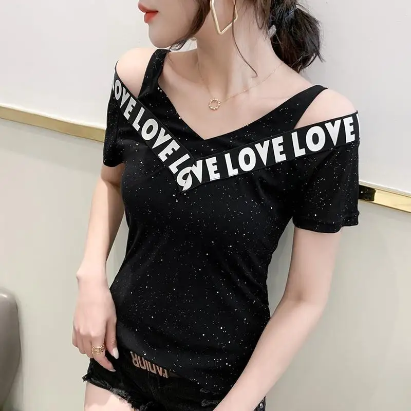 

2025 Summer New Style Stylish Slim Short-sleeved T-shirt for Women Korean Style Sexy Off-shoulder Letter Pullover