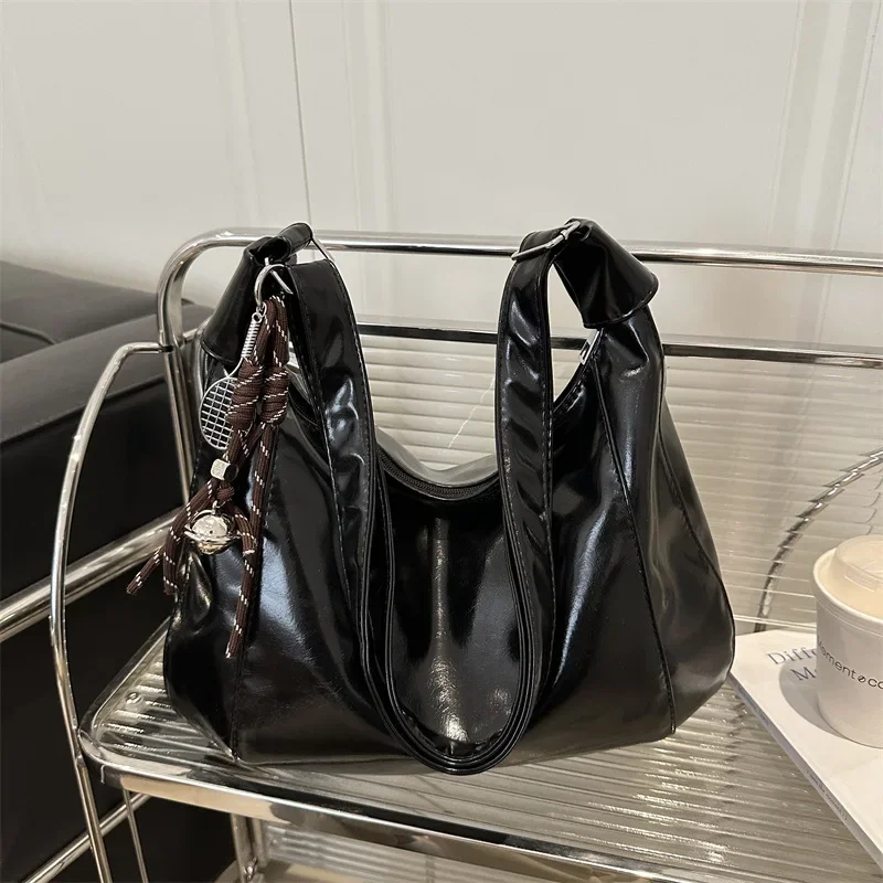 Leisure Commuting Large Capacity Bag for Women, New Fashionable and Versatile Single Shoulder Crossbody Loose Tote Bags view 4