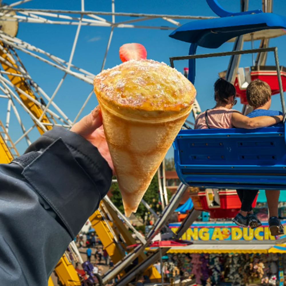 Crepé Brule Ingridients Copos crujientes Brulee de fresa Crema natalizia Cobertura caramelizada en la parte superior Modo de cierre de mano de imitación de azúcar
