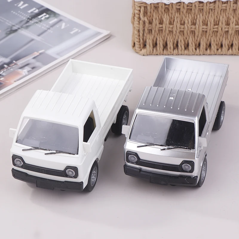 شاحنة RC Drift بمقياس 1:16 مع ضوء LED وميزة شحن السقف لترفيه الأطفال