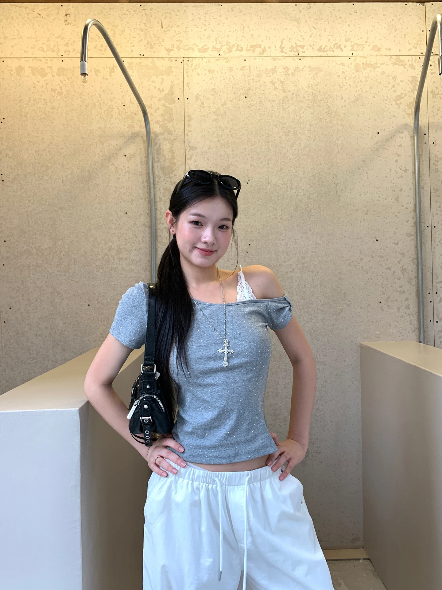 

Красная футболка Celebri ort Sve, женская новинка 2025, летняя кружевная свободная конструкция, топ с проушинами и боковыми плечами