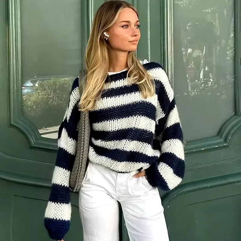 

European American Winter Simple Women's Sweater Round Neck Striped Loose Lazy All-match Long-sleeved Knitted Sweater Women