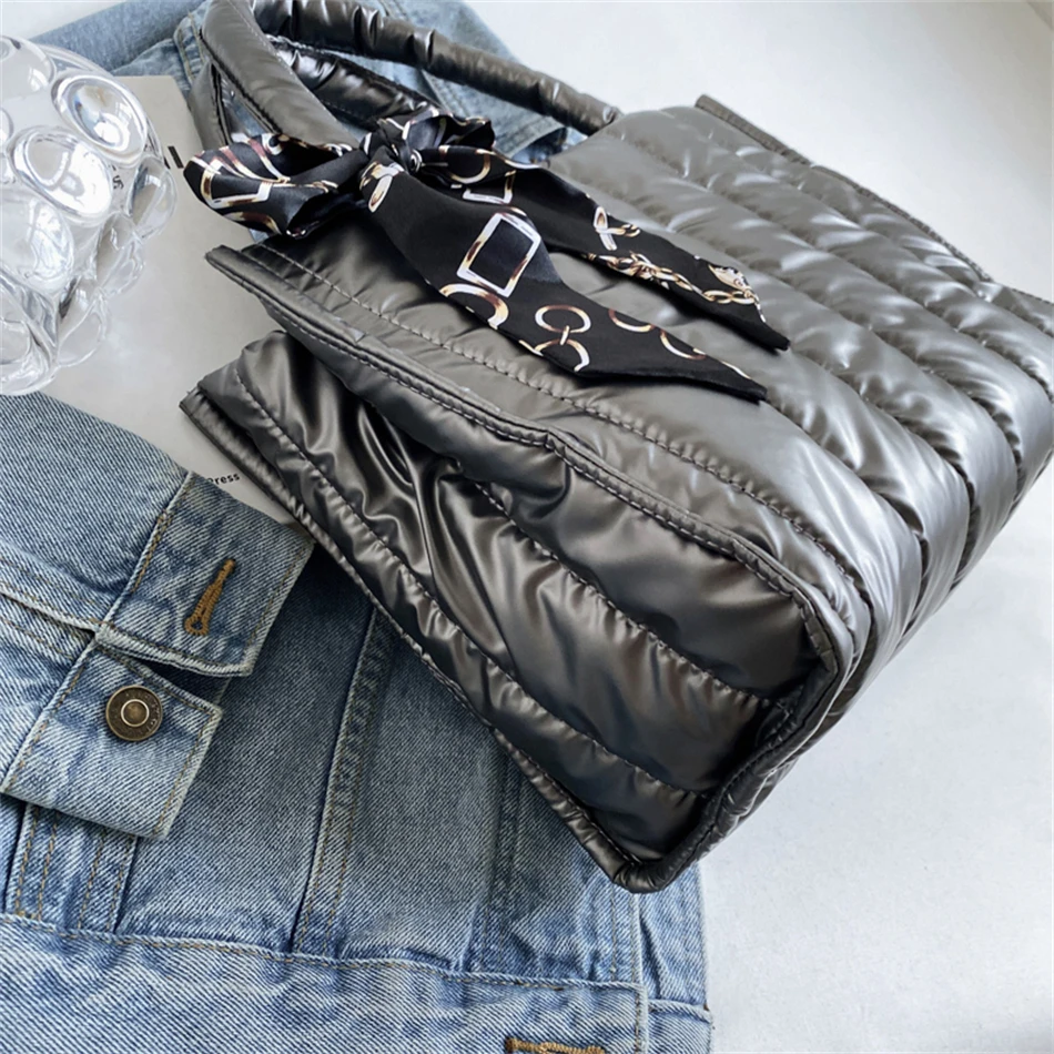 Elegante Damen-Tragetasche mit Seidenschal-Akzent, gesteppte Umhängetaschen für Damen, lässig, einfarbig, gepolstert, Damen-Umhängetasche – Detail 19