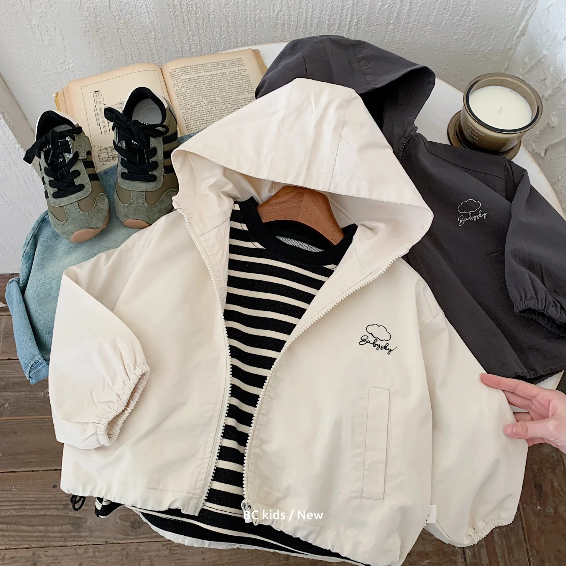 

2025 Autumn Kids Baby Boys Coats Simple Letter Embroidery Baby Boys Hooded Jacket Zipper Long Sleeves Toddler Boys Outerwear