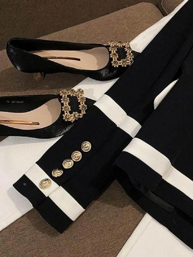 manteau-de-luxe-leger-pour-femme-style-petite-fragrance-avec-boutons-metalliques-contrastants-blancs-et-noirs-nouvelle-collection-automne