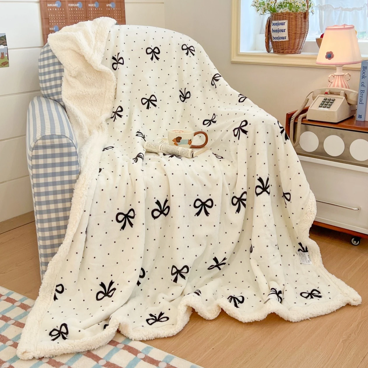 Ins Style Bow Print Faux Lamb Wool Blanket Double Layer Thick Plush Throw Blanket for Sofa Autumn Winter Warm Double Bed Blanket