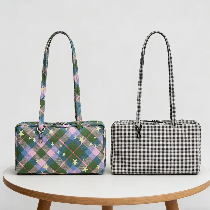 

European American Large Capacity Shoulder Bag Fashion Plaid Nylon Handbag Simple Lightweight Versatile Women Commute Travel Bag