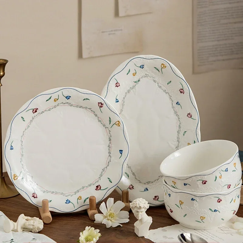 

Керамические тарелки во французском стиле в стиле ретро, модные изысканные цветы, домашние миски для риса, роскошная ресторанная десертная тарелка, уникальная посуда