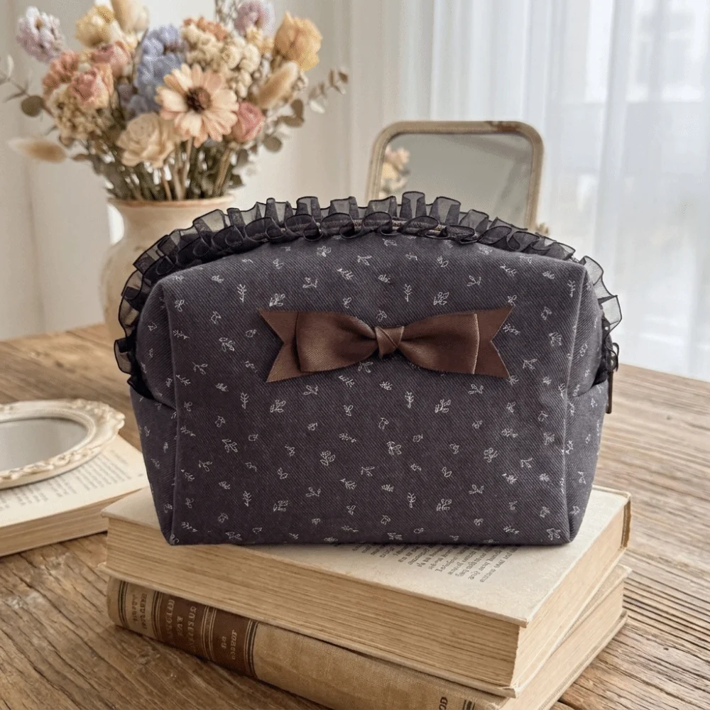 Chic Large Capacity Lace Trim Makeup Bag Bear Plaid Cosmetic Storage Bag Checkered Polyester Toiletry Organizer Purse Travel